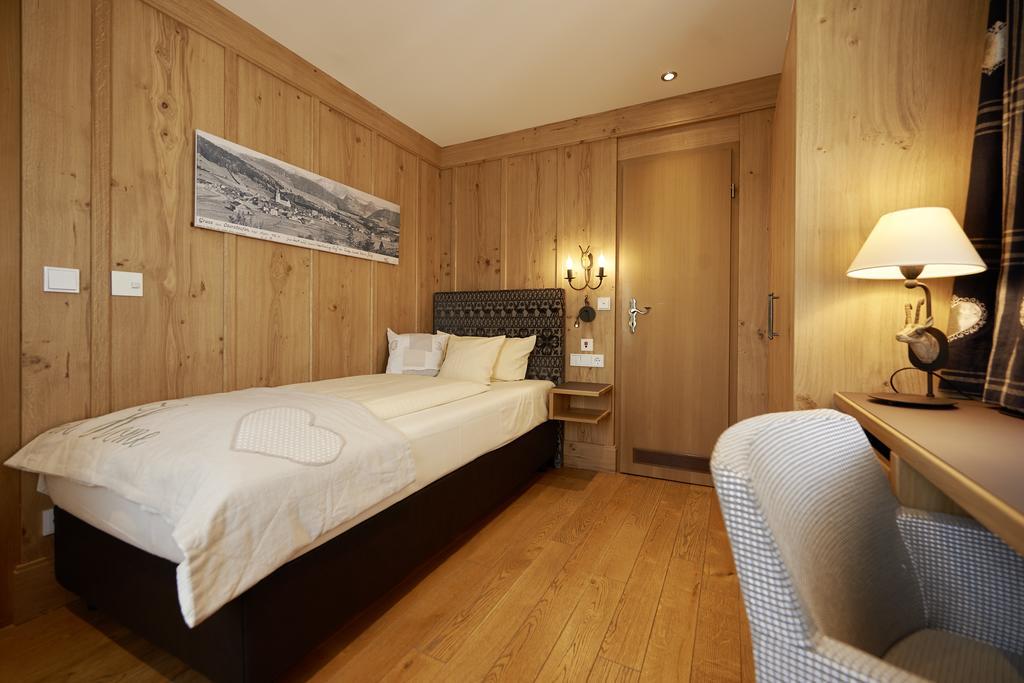 Hotel Adler 오버스타우펜 외부 사진