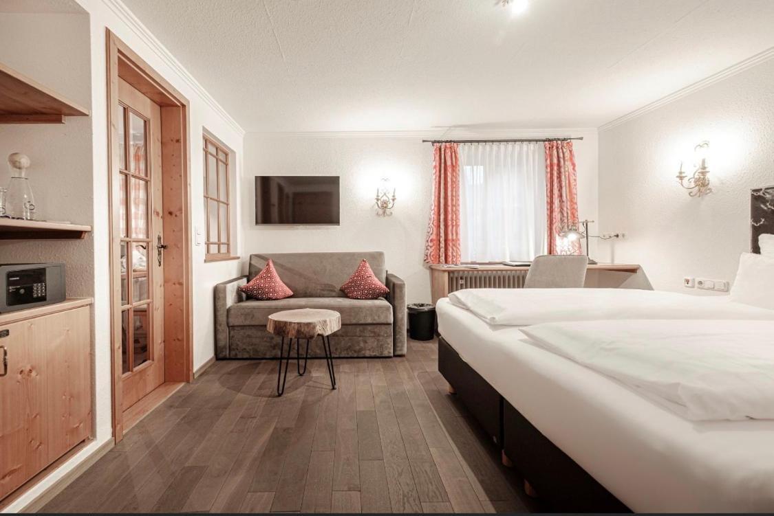 Hotel Adler 오버스타우펜 외부 사진